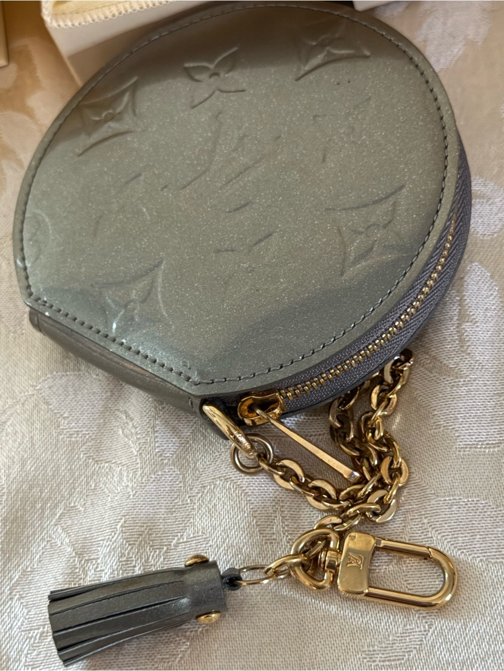Louis Vuitton silver vernis round coin purse - Full Set